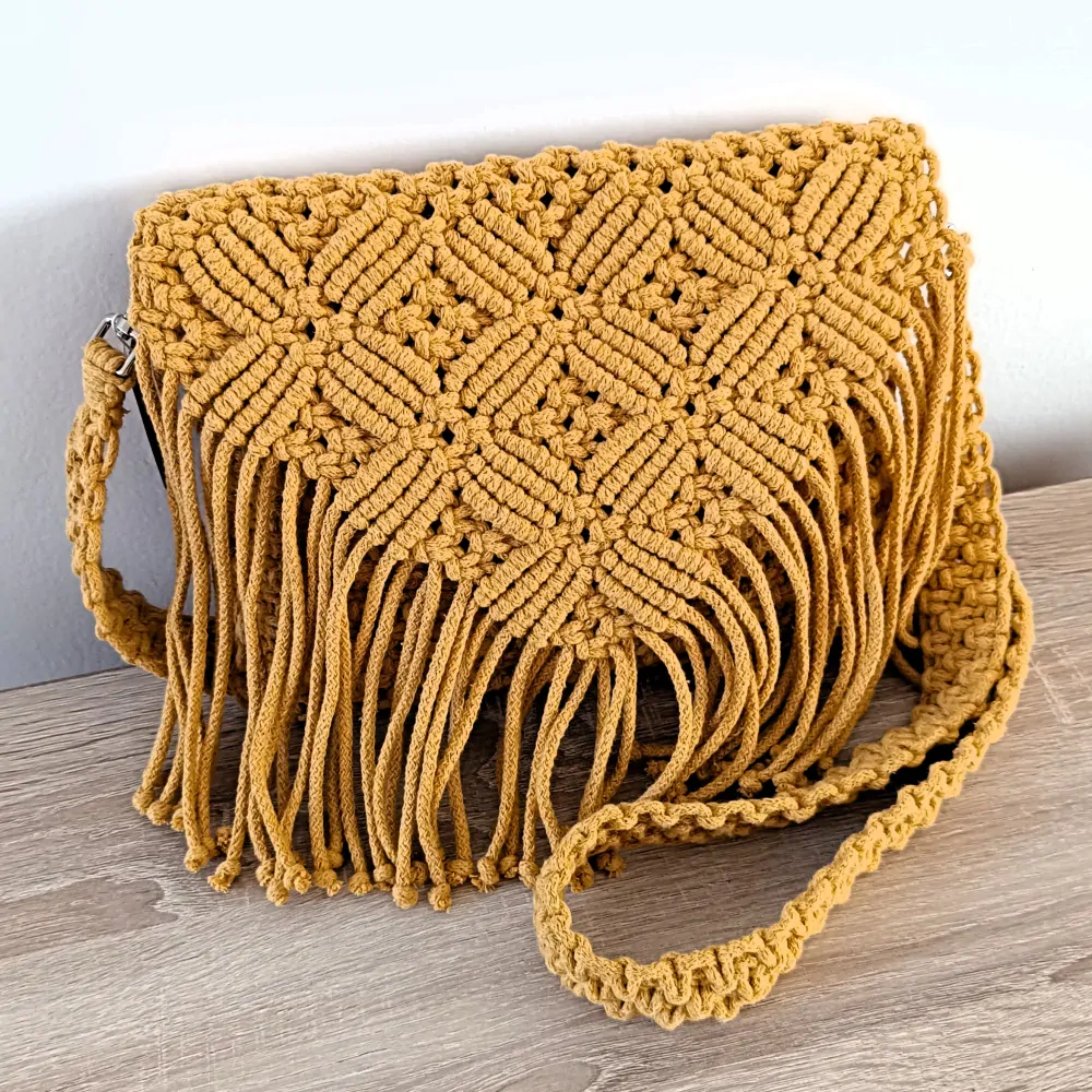 Macrame kabelka okrová