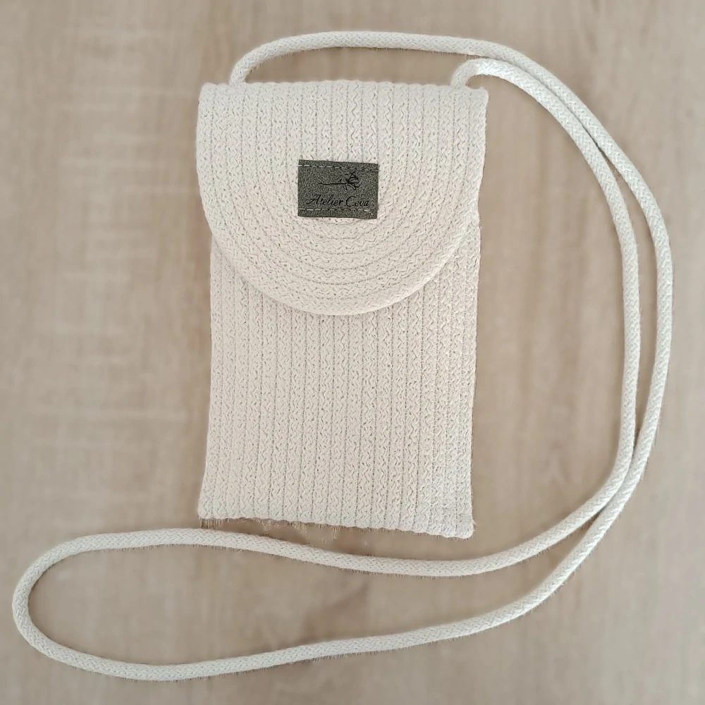 Šitá kabelka na mobil - smetanová
