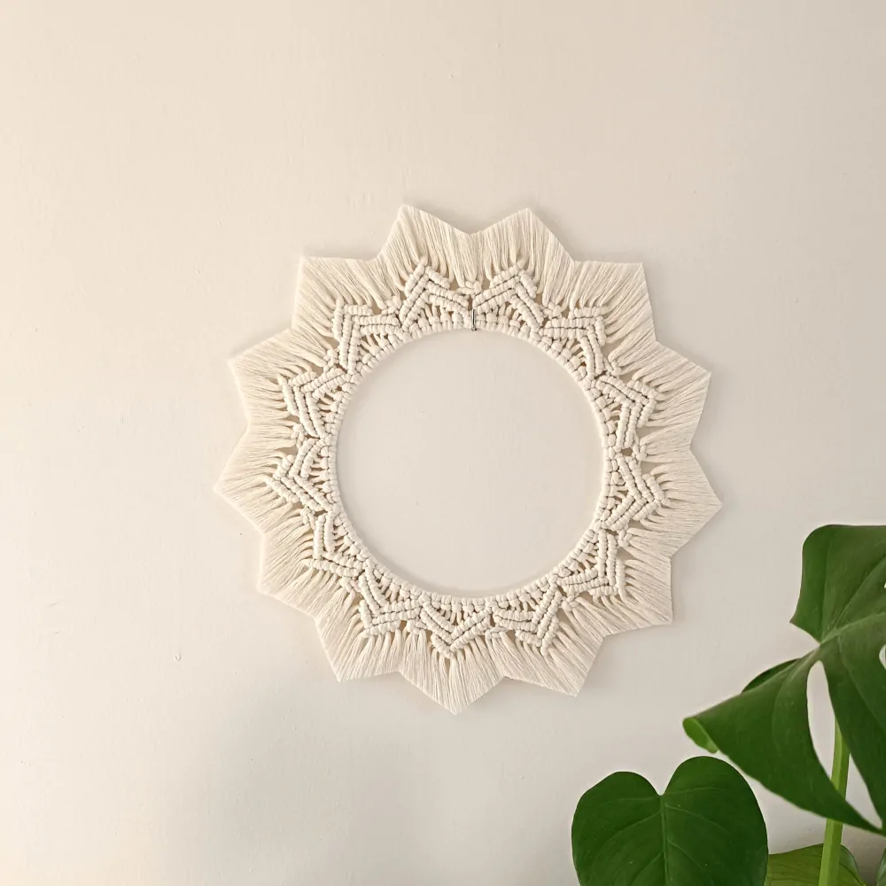 Mandala v barvě smetanové (ecru)