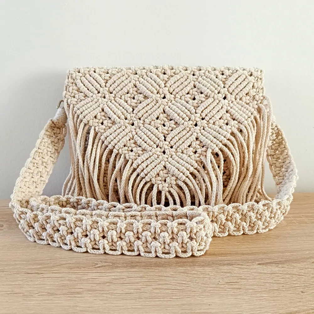Macrame kabelka sv. béžová