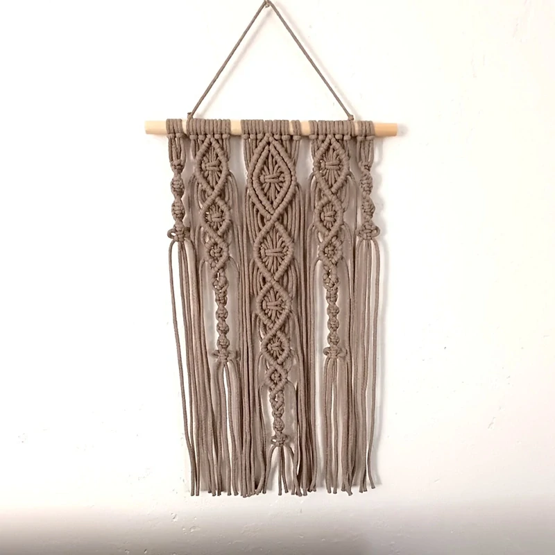 Macramé dekorace tmavě béžová