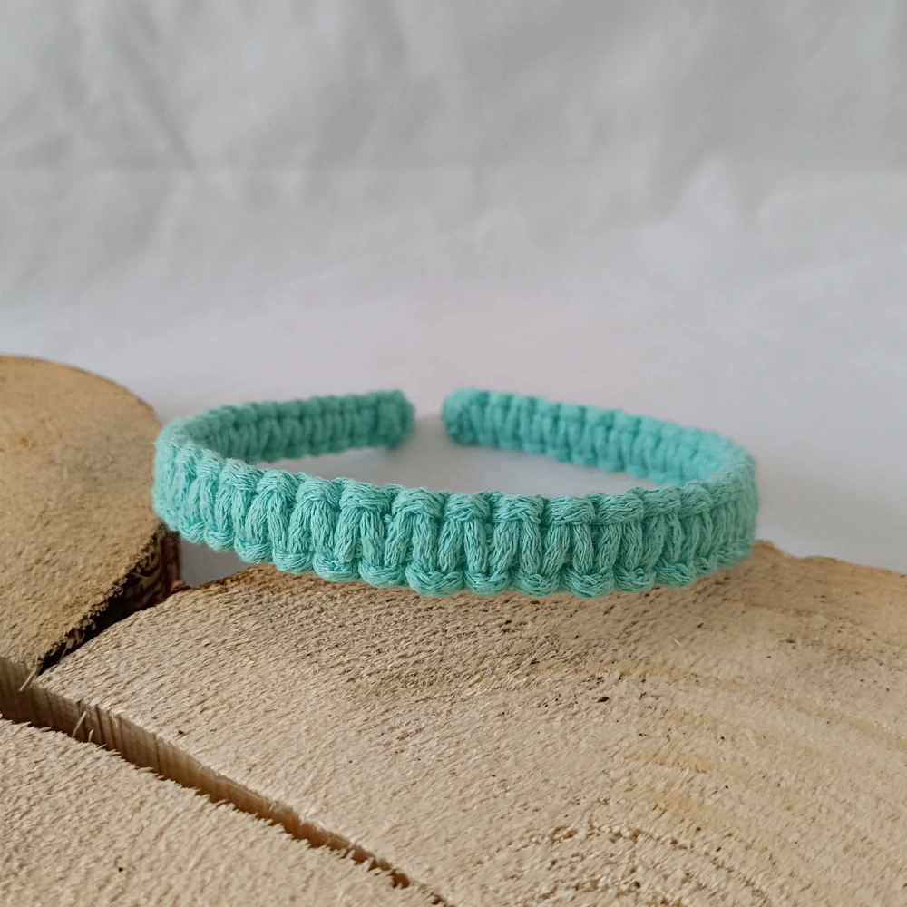 Macrame čelenka mátová