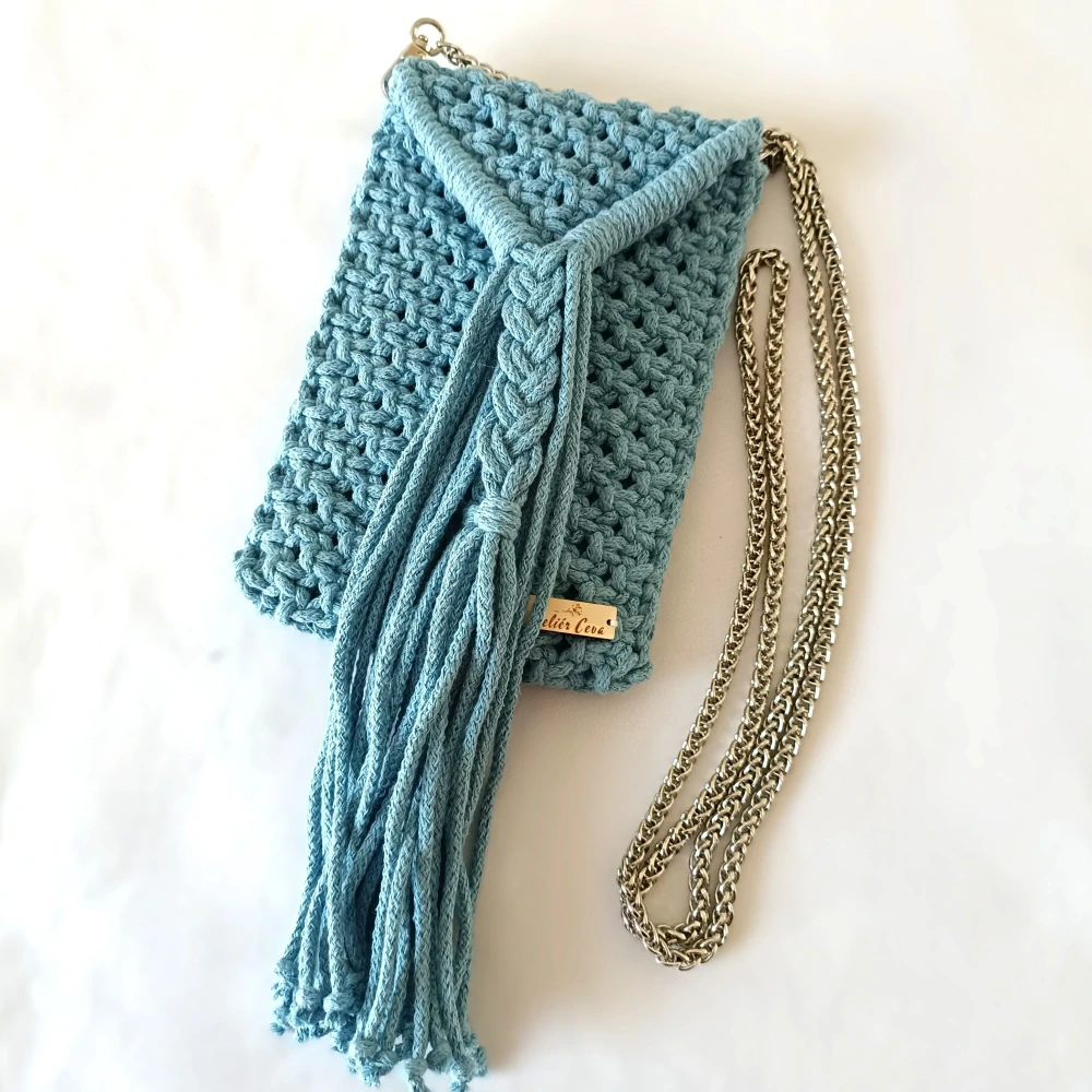 Macrame kabelka na mobil holubí šeď