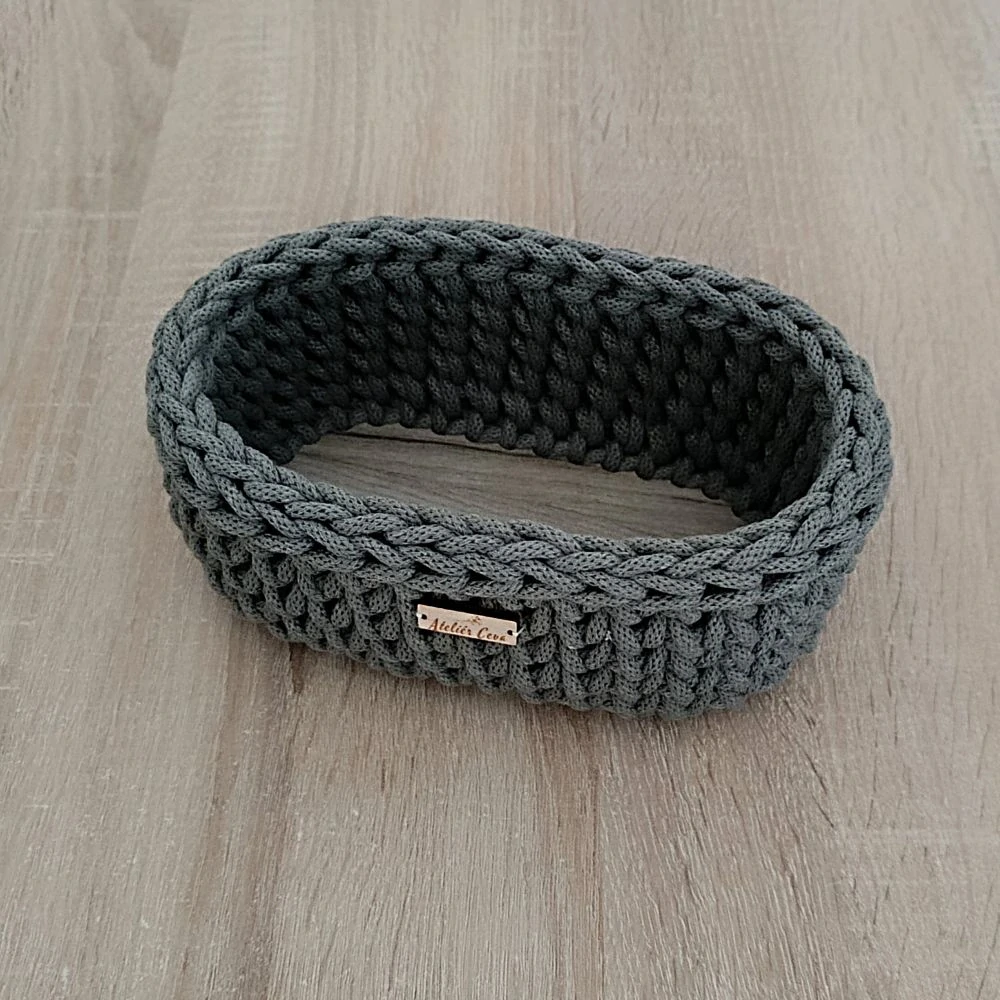 Háčkovaný košík malý oválný inox
