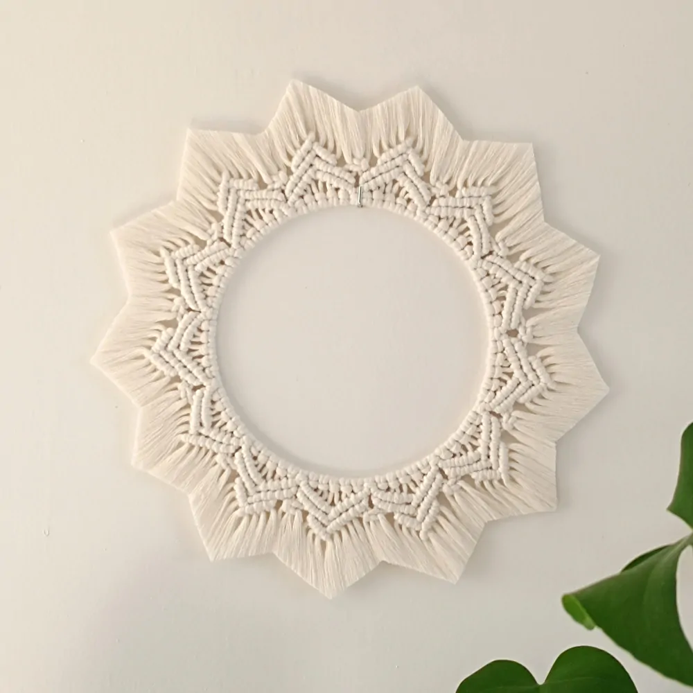 Mandala v barvě smetanové (ecru)