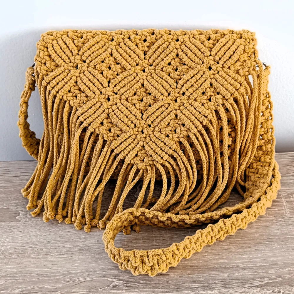 Macrame kabelka okrová