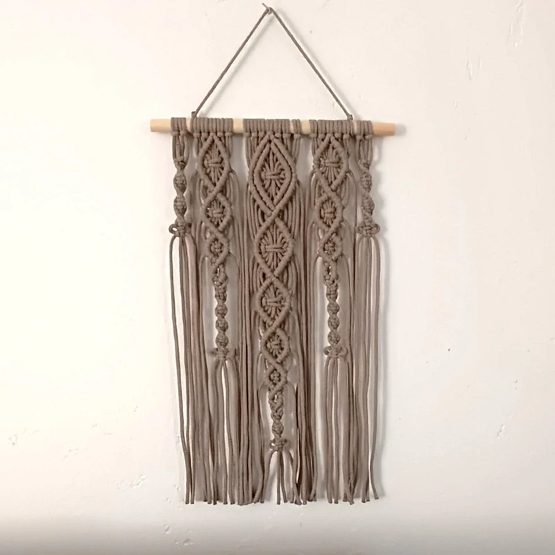 Macramé dekorace tmavě béžová