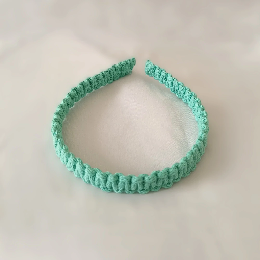 Macrame čelenka mátová