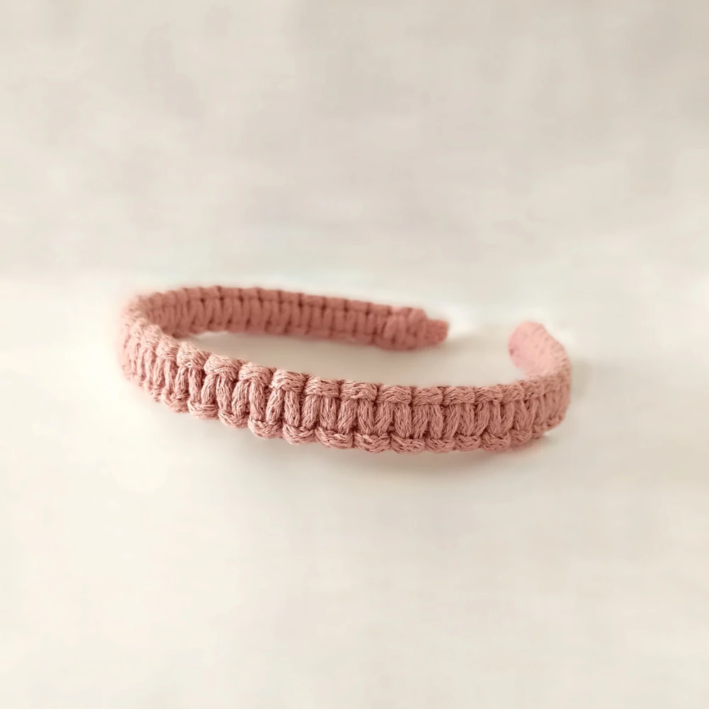 Macrame čelenka pudrová