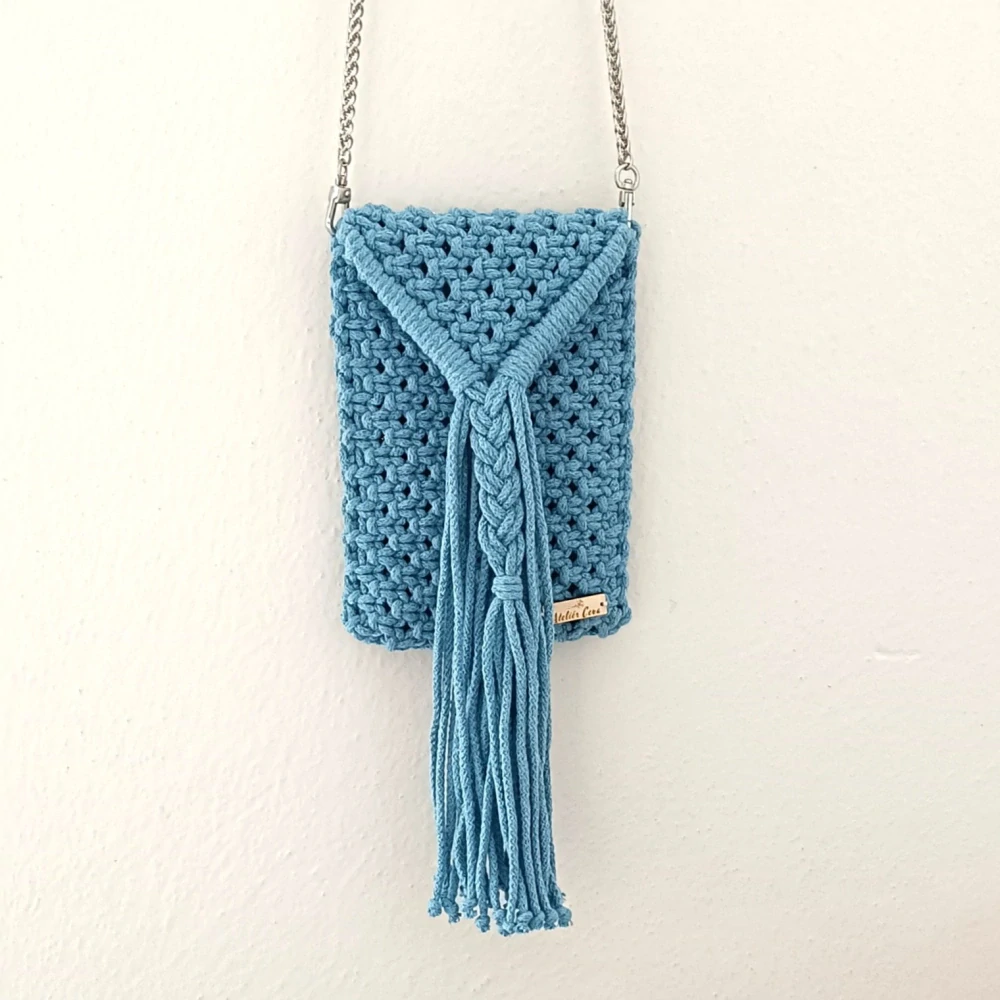 Macrame kabelka na mobil holubí šeď