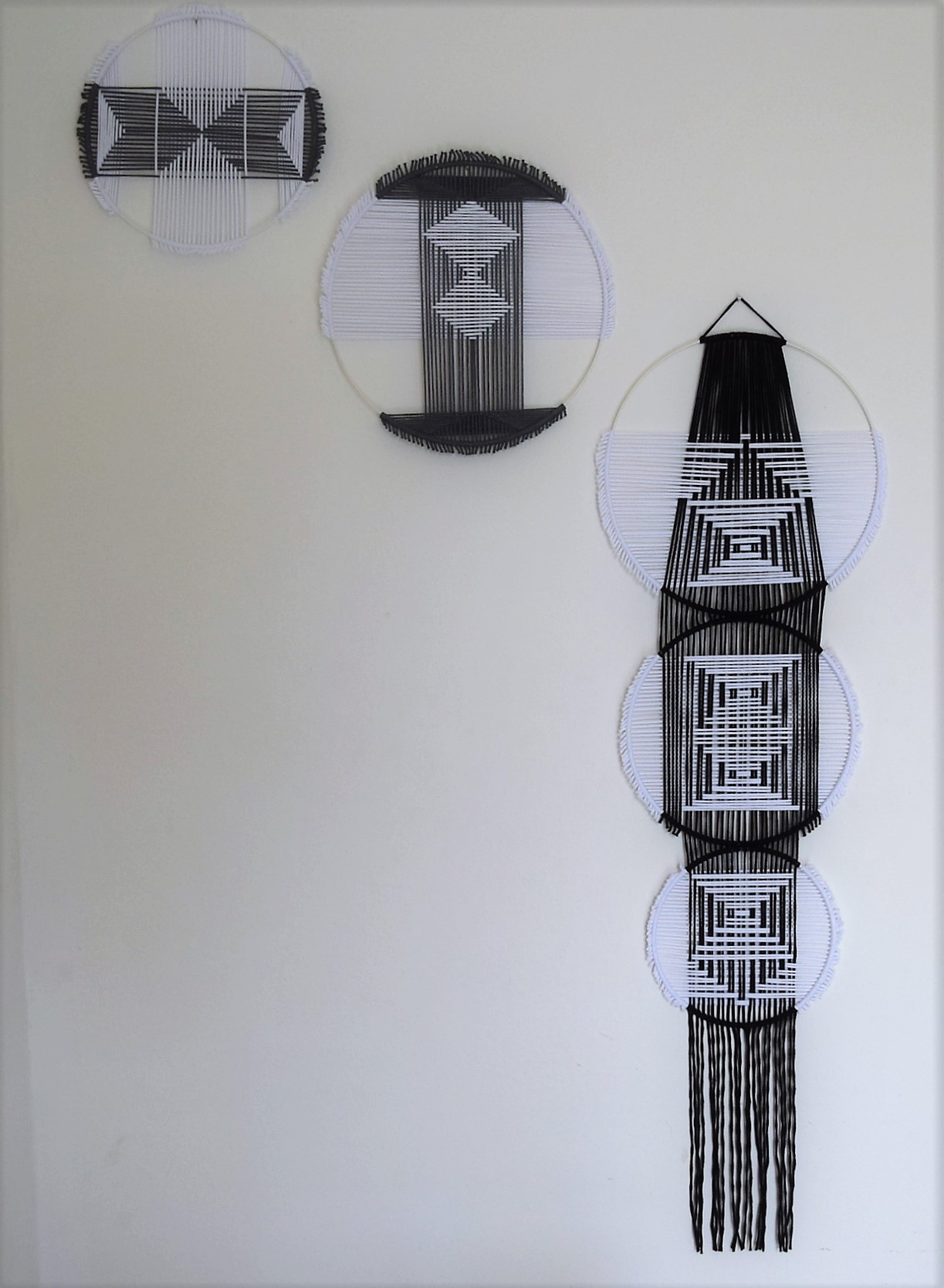 Geometrické tvary - macramé šedé II.