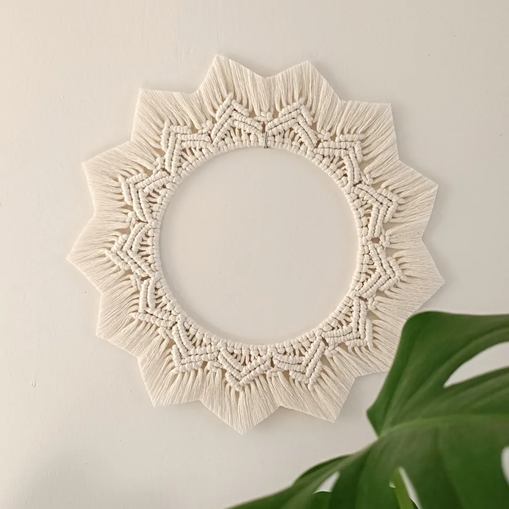 Mandala v barvě smetanové (ecru)