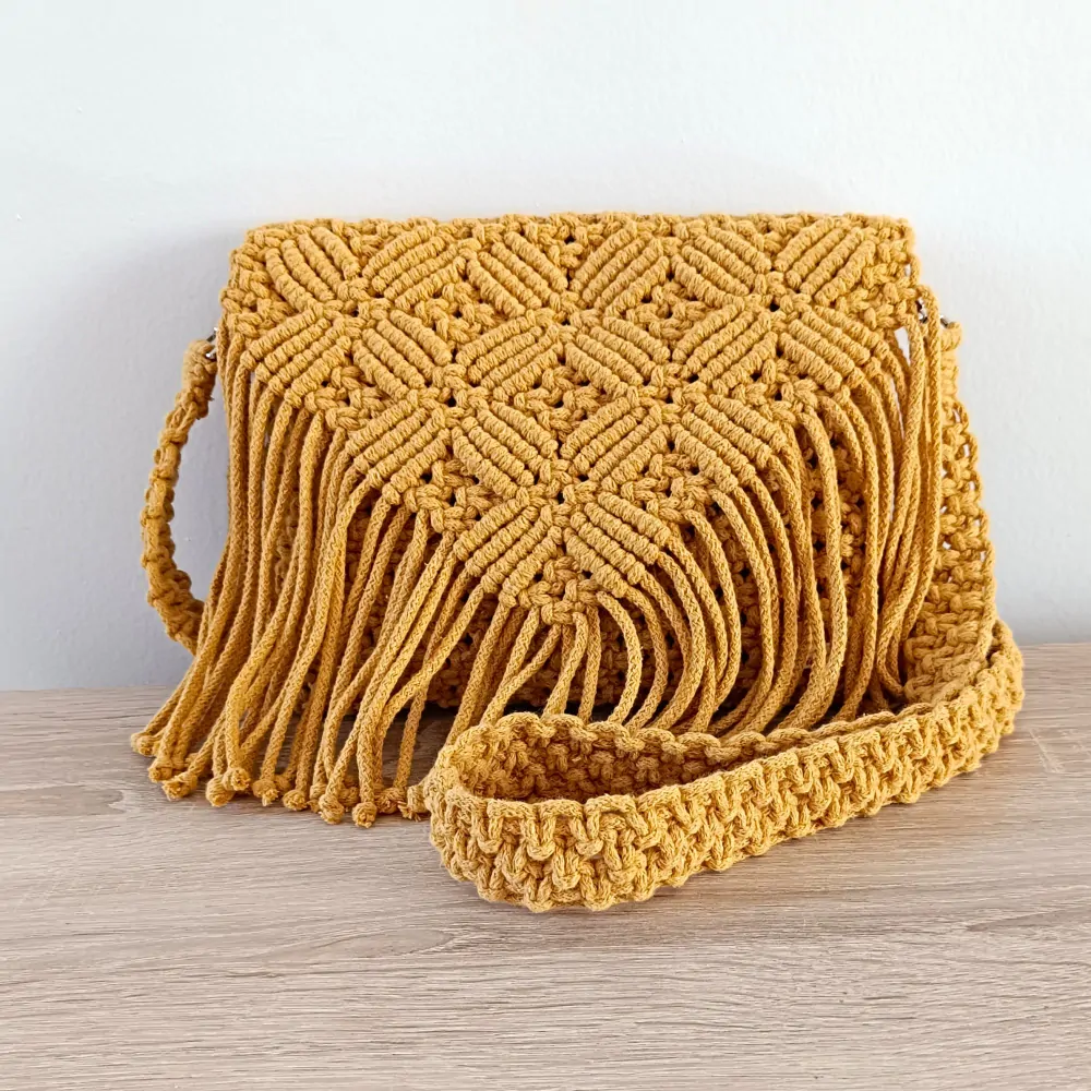 Macrame kabelka okrová