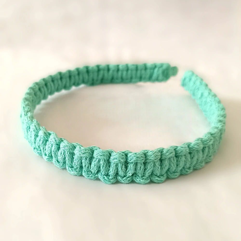 Macrame čelenka mátová