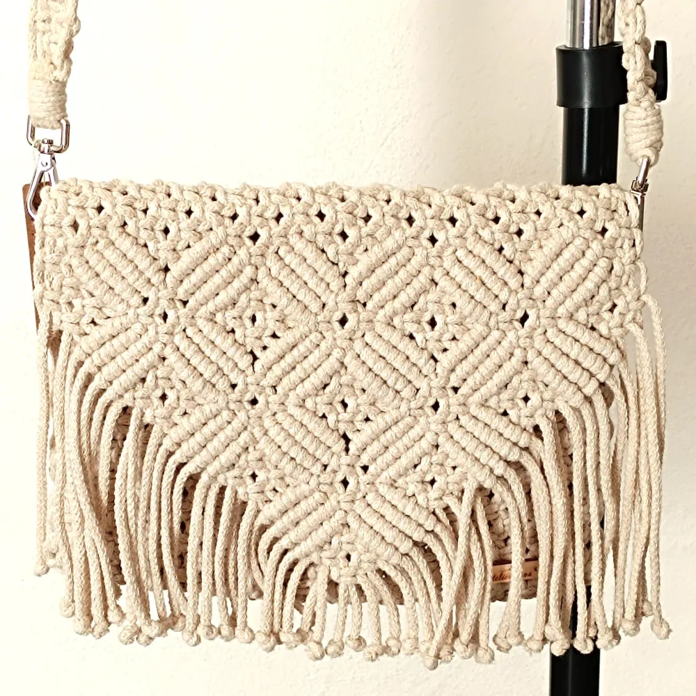 Macrame kabelka sv. béžová